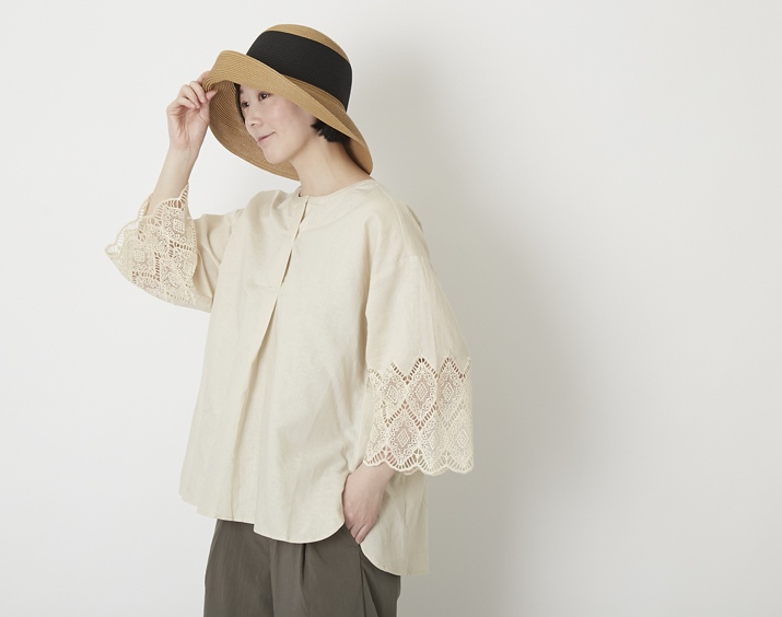 スタイルコラム | レース使いのプロが作るブラウス、揃いました