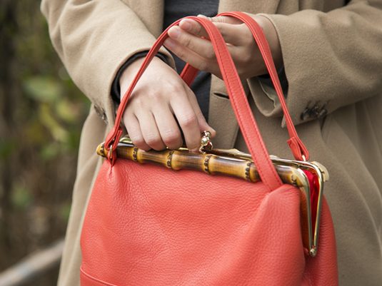 POMTATA/バンブーガマグチ ハンドバッグ -お出掛けには、バンブー