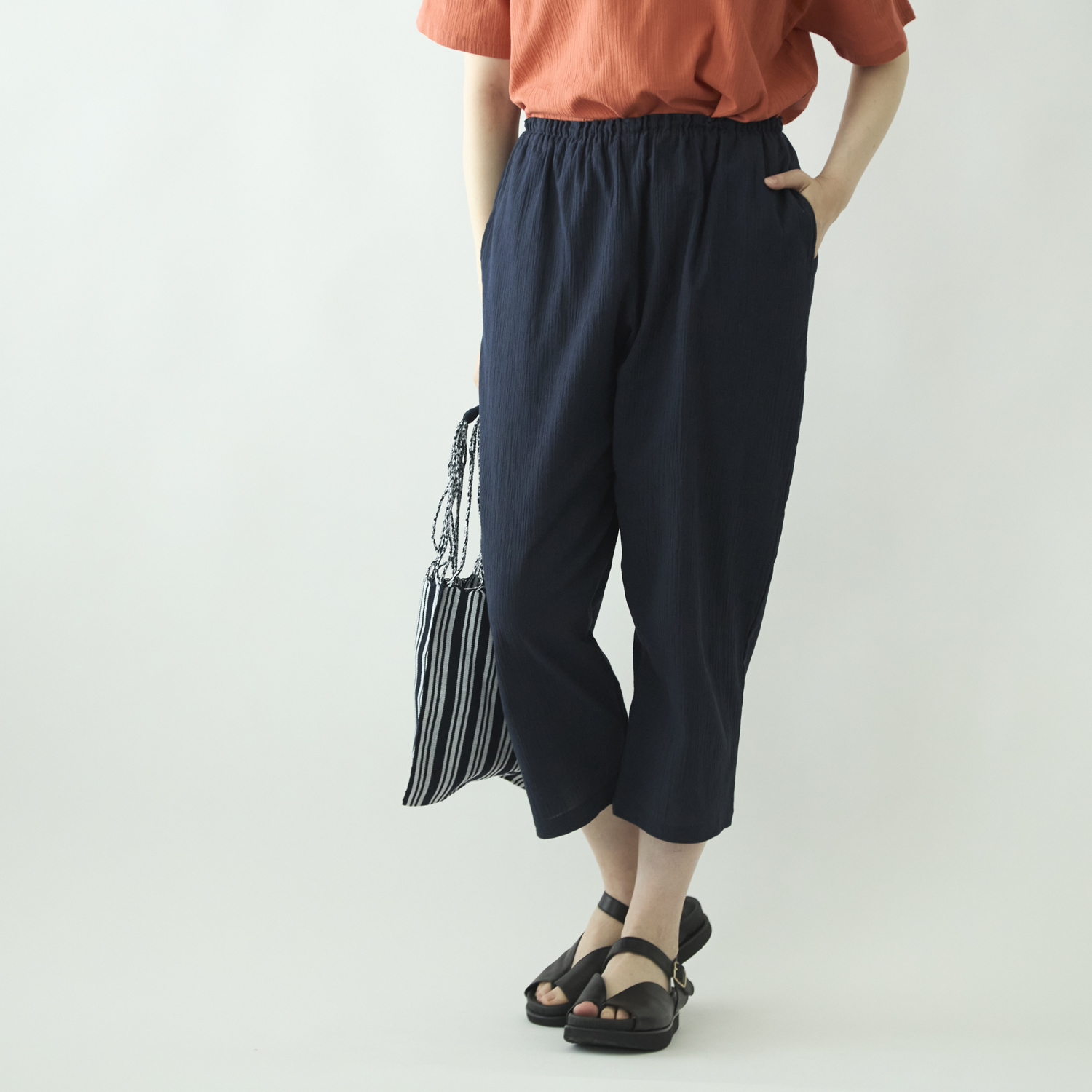 スタイルストアの高島ちぢみ コクーンギャザーパンツ -涼しい、軽い