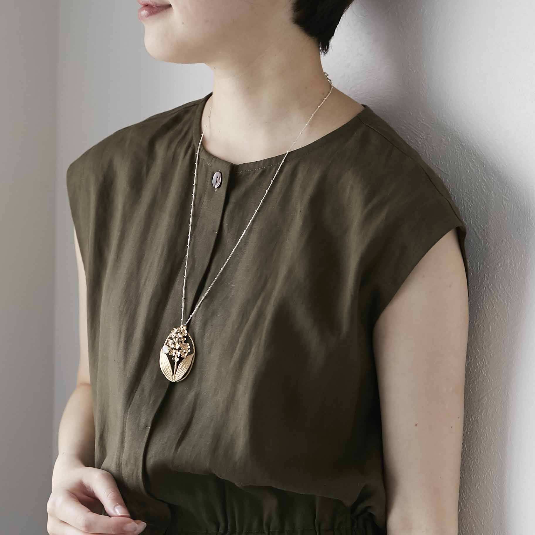 sasakihitomi/ライラックと白蝶貝のブローチペンダント アンティーク