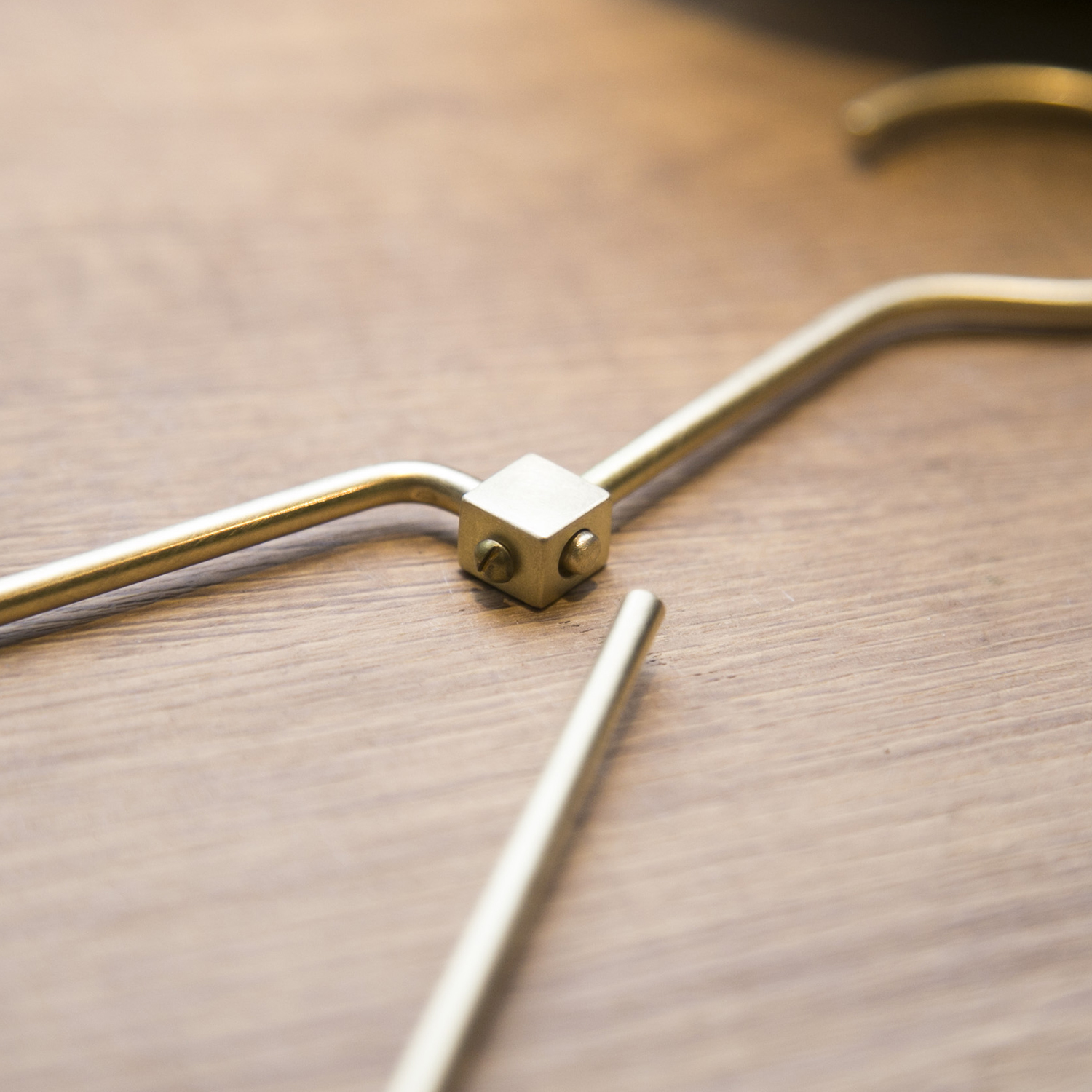 千葉工作所/Brass Hanger Triangle（真鍮ハンガー トライアングル