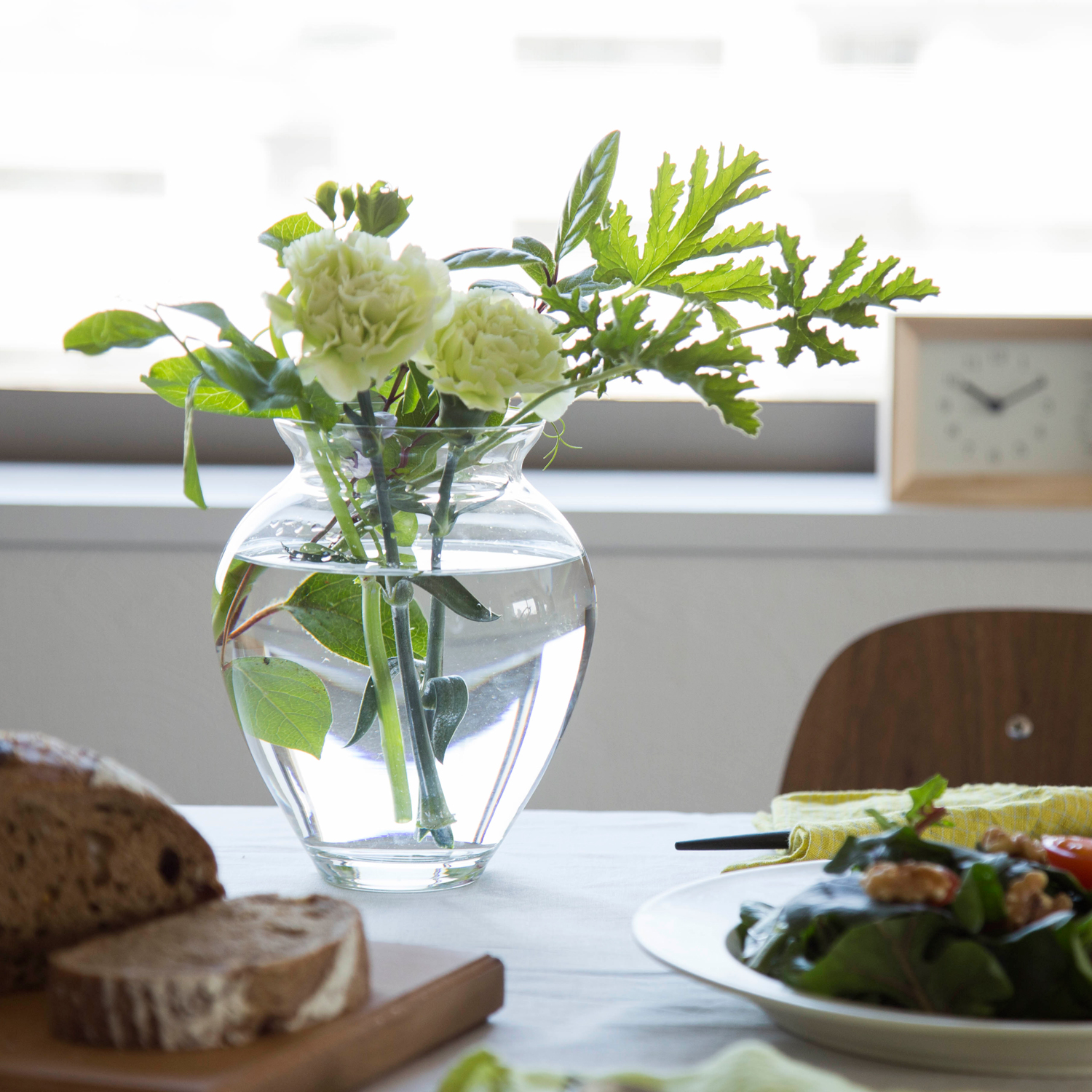 BohemiaCristal フラワーベース 壷型 -花器とグリーンのある暮らし