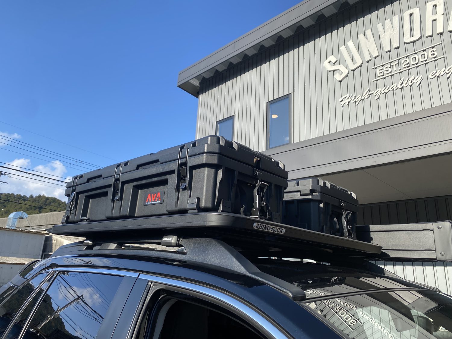 トヨタ RAV4 ルーフキャリア AVA ストレージボックスお取付け