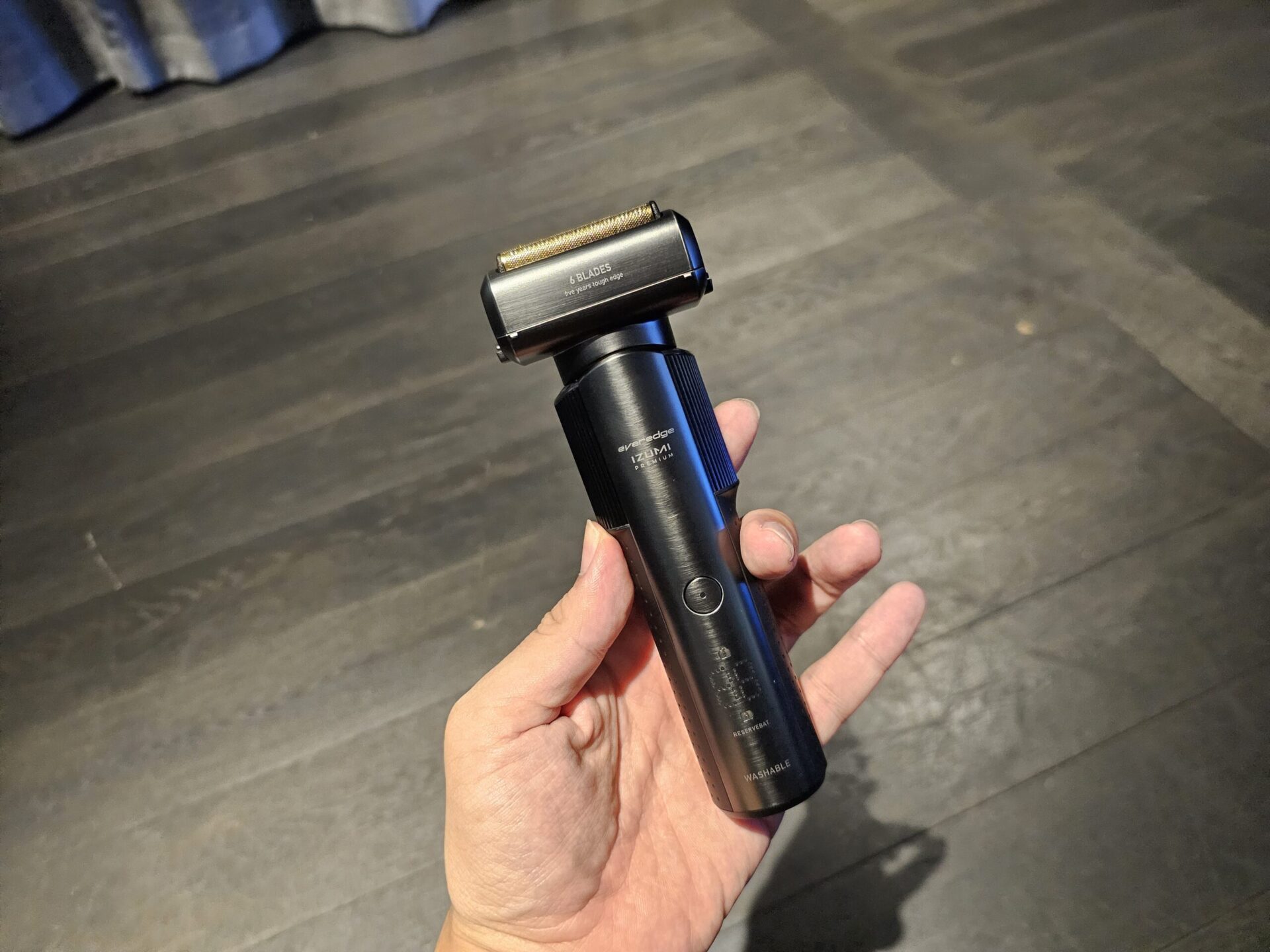 驚きの剃り味5年持続！電動シェーバー「everedge IZUMI PREMIUM」の