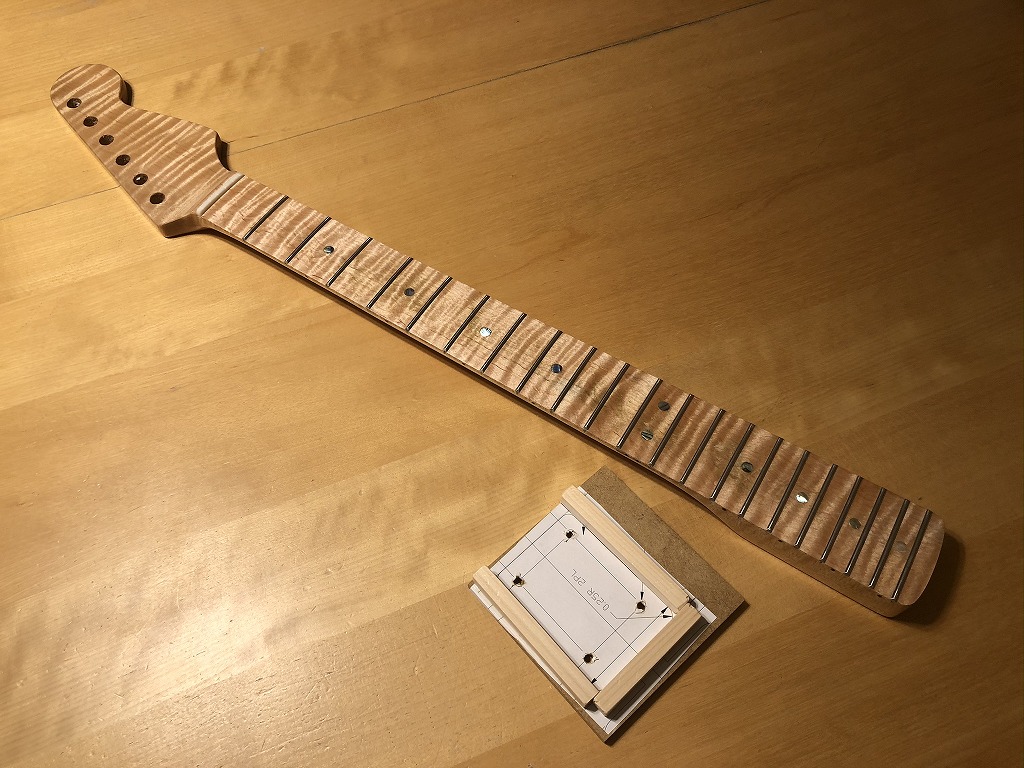 トラ目ネックのチェック/もしかしていけるのかも - ユーヒトビア