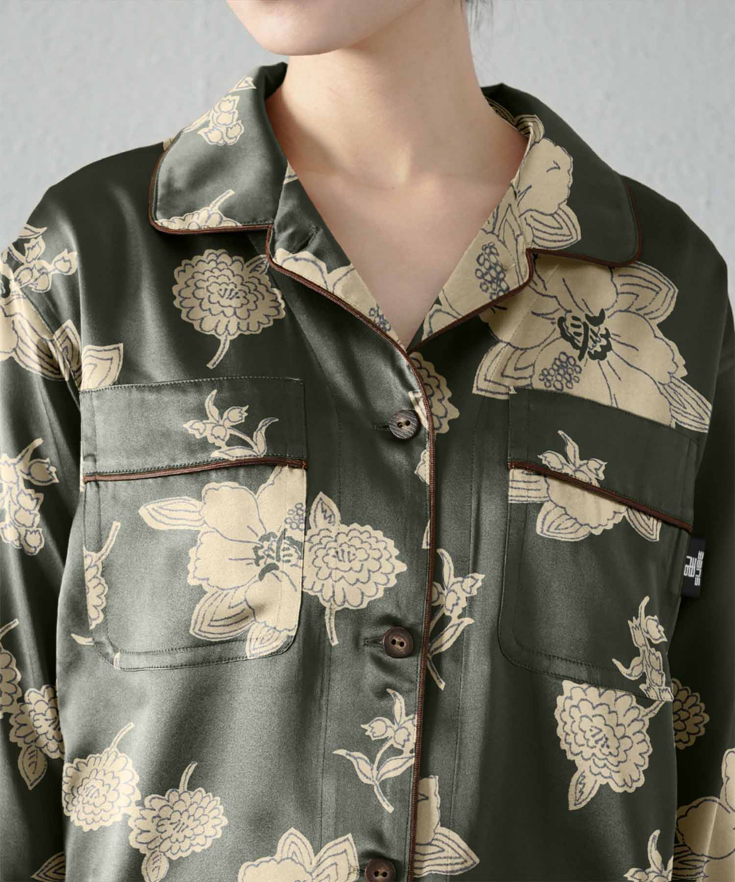 SUBE】洗濯機で洗えるシルクパジャマ 日本製【レディース 長袖上下