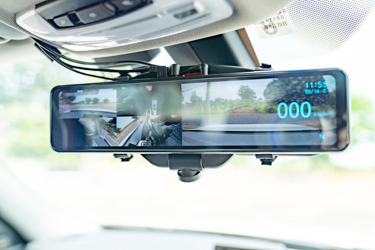 BMWにも取り付けができる360度ミラー型ドライブレコーダー AKEEYO AKY