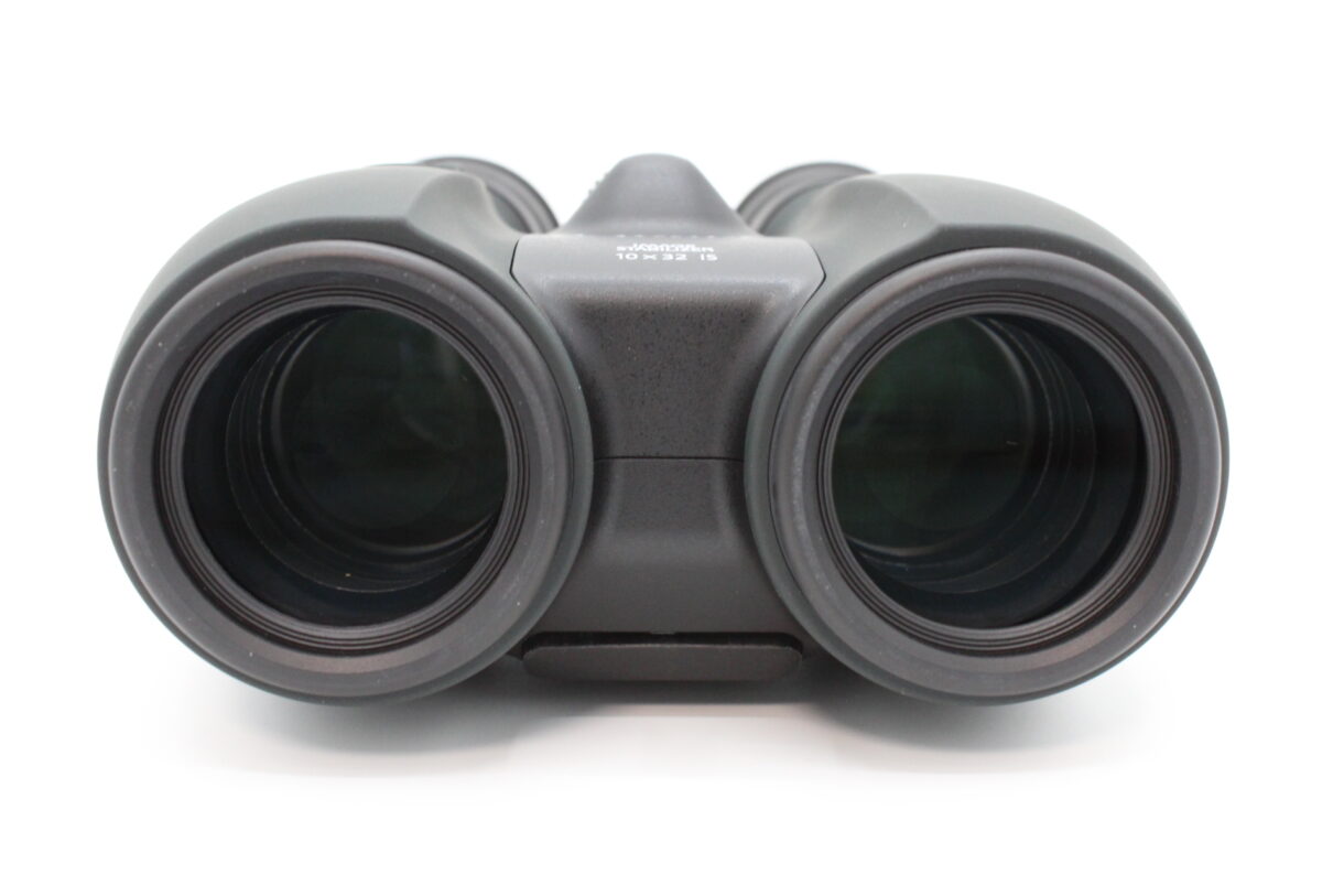極美品】CANON キヤノン 双眼鏡 BINOCULARS 10×32 IS #LE2024084