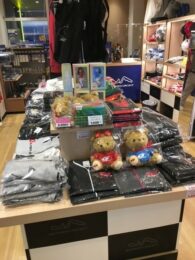 鈴鹿PAのSUPER GTオフィシャルグッズ販売コーナーが拡張しました