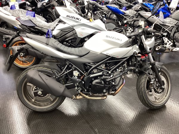 2025年モデル】SV650ABS・SV650X ABS 1月24日発売開始！ | スズキ