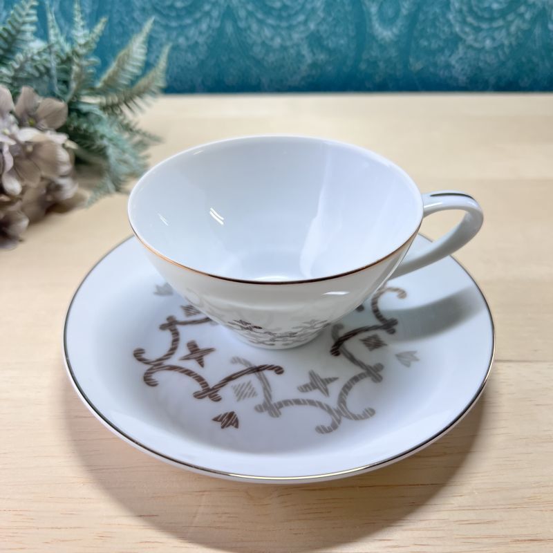 NORITAKEノリタケRC 日本陶器会社 ティーカップ＆ソーサー モダン柄