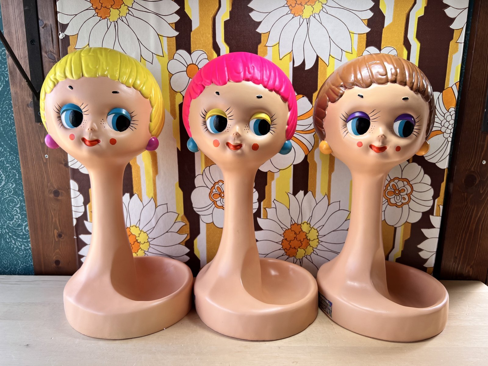 ツイッギー風 ヘッドマネキン 人形 ディスプレイ 什器にも カラー3色 各種